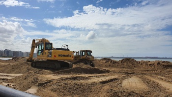 Engordamento da praia de Camburi