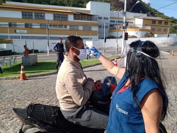 Barreira sanitária na Serafim Derenzi