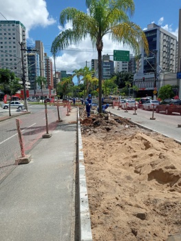 Construção da ciclovia da avenida Rio Branco