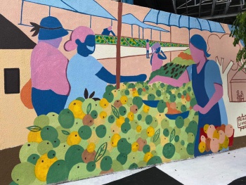 Projeto A Arte é Nossa na fachada da Emef Álvaro de Castro Mattos