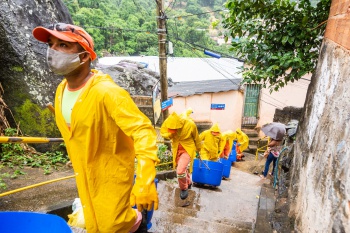 Mutirão de Limpeza na Piedade e Morro do Moscoso