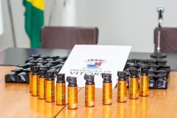 Solenidade de entrega Espargido de pimenta para Guarda Municipal
