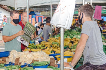 Ação SEMMAM referente ao período de Andada do Caranguejo (que vai de 27/02 a 05/03) com abordagens feitas por fiscais / agentes da Secretaria à população