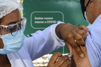 Vacinação contra Covid-19 no Parque Moscoso
