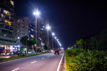 Iluminação na Avenida Norte Sul
