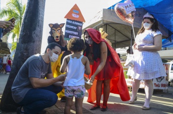 Maio laranja na Feira livre de Itararé
