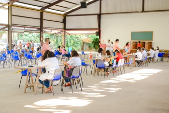 Vacinação Pfizer-BioNTech no Maanaim de Vitória