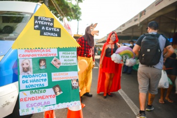 Campanha Maio Laranja na Feira de Goiabeiras