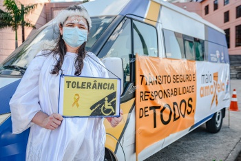 Ação Maio Amarelo – Semáforo em frente à Assembleia Legislativa