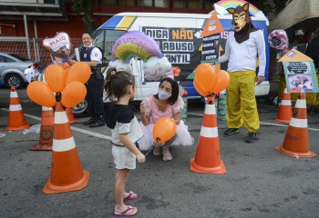 Maio Laranja na Feira Livre de Gurigica
