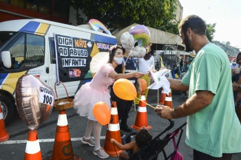 Maio Laranja na Feira Livre de Gurigica