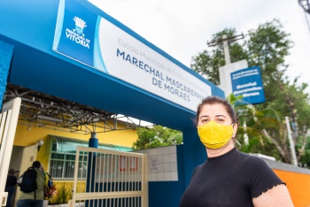 Personagem sobre a Volta as Aulas na EMEF Marechal Mascarenhas de Moraes