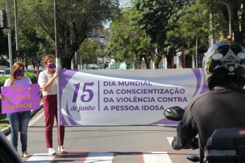 Ação de conscientização da violência contra o Idoso