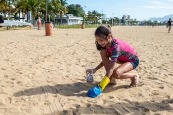 Mutirão Praia Limpa com apoio dos bombeiros