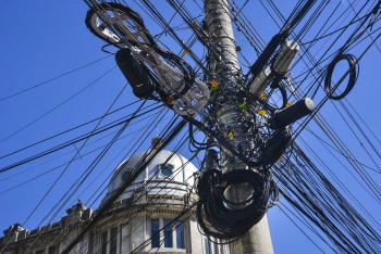 Fiações expostas no Centro de Vitória