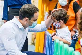 Prefeito realiza Visita a CMEI Jesus Menino no Centro de Vitória