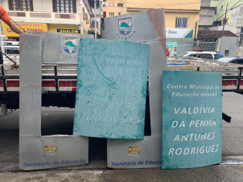 Placa apreendida em ferro velho clandestino