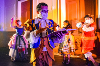 Espetáculo Teatral Barão nas Árvores