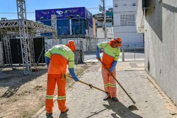 Preparativos no Sambão do Povo para a realização dos Desfiles das Escolas de Samba
