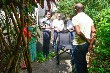 Entrega da Cadeira de Rodas do Sr. Pedro