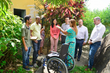 Entrega da Cadeira de Rodas do Sr. Pedro