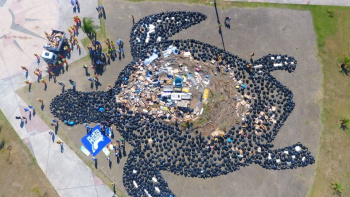 Mutirão de limpeza da baía de Vitória