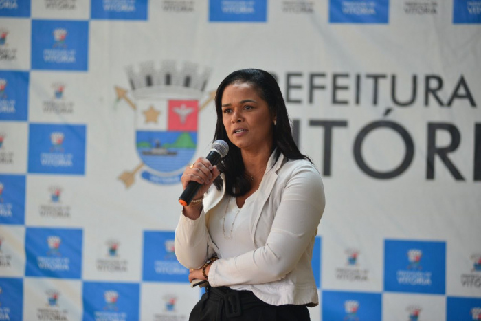Assinatura da ordem de servico do Cmei Geisla da Cruz Militão que deixará de ser de madeira e terá c