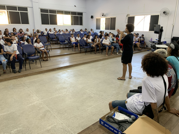Artistas do rap capixaba na Emef Professora Maria Stella de Novaes