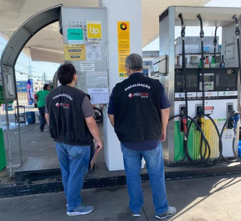 Procon realiza fiscalização nos postos de gasolina