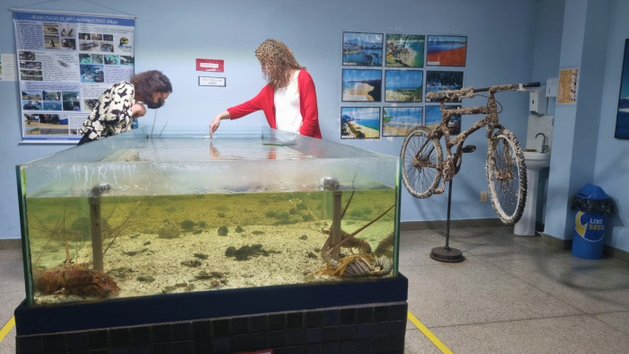 Escola de Biologia e História