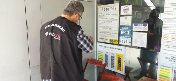 Fiscalização do Procon em postos de combustíveis