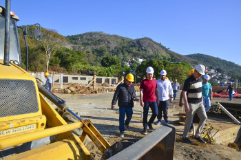 Prefeito visita obras da CMEI Jacy Alves Fraga