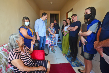 Entrega de Residência no Bairro Santa Clara