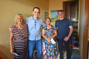 Entrega de Residência no Bairro Santa Clara