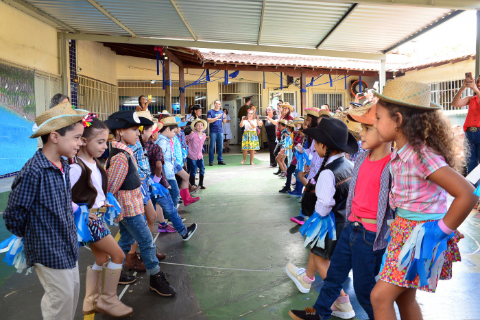 Apresentação Cultural no CMEI NELCY DA SILVA FRAGA