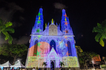 Projeção Mapeada de Luz e Cores na Catedral Metropolitana de Vitória