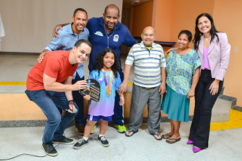 Homenagem para aluna Maria Isabel Augusto de Mores da EMEF Alvimar Silva que conquistou medalhas nas Paralimpíadas Escolares 2022