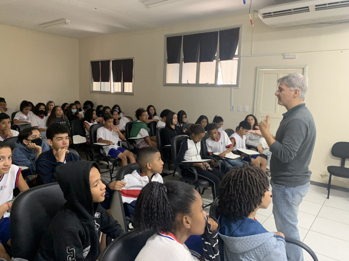 Caravana Holandesa na Emef Maria José Costa Moraes