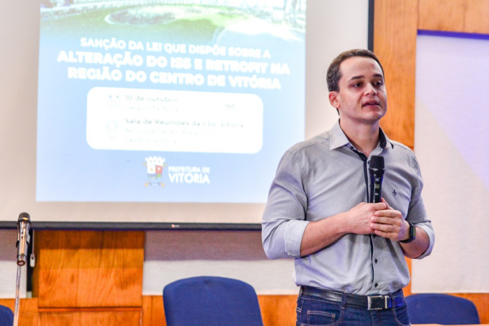 Sanção da lei que dispõe sobre a alteração do ISS e Retrofit na região do Centro de Vitória