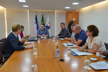 Dom Dario Campos realiza visita institucional à PMV