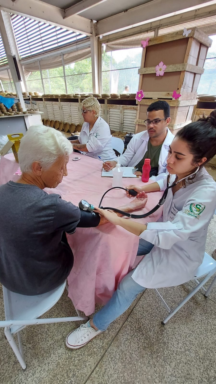 Outubro Rosa: paneleiras participam de ação pela vida