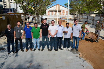 Visita a Praça Sagrada Família