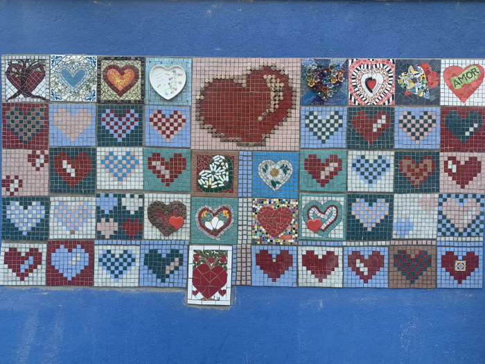 Estudantes de Jardim Camburi fazem homanagem ao poeta Carlos Drummond de Andrade