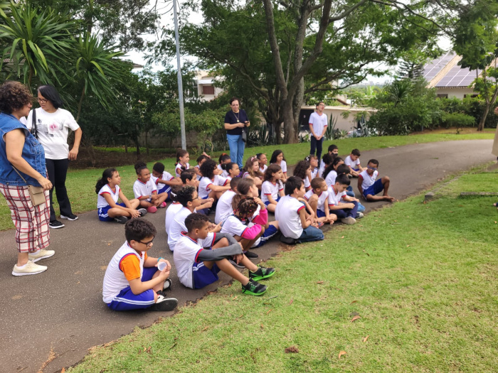 Parque Pedra da Cebola virou sala de aula para classes de educação ambiental