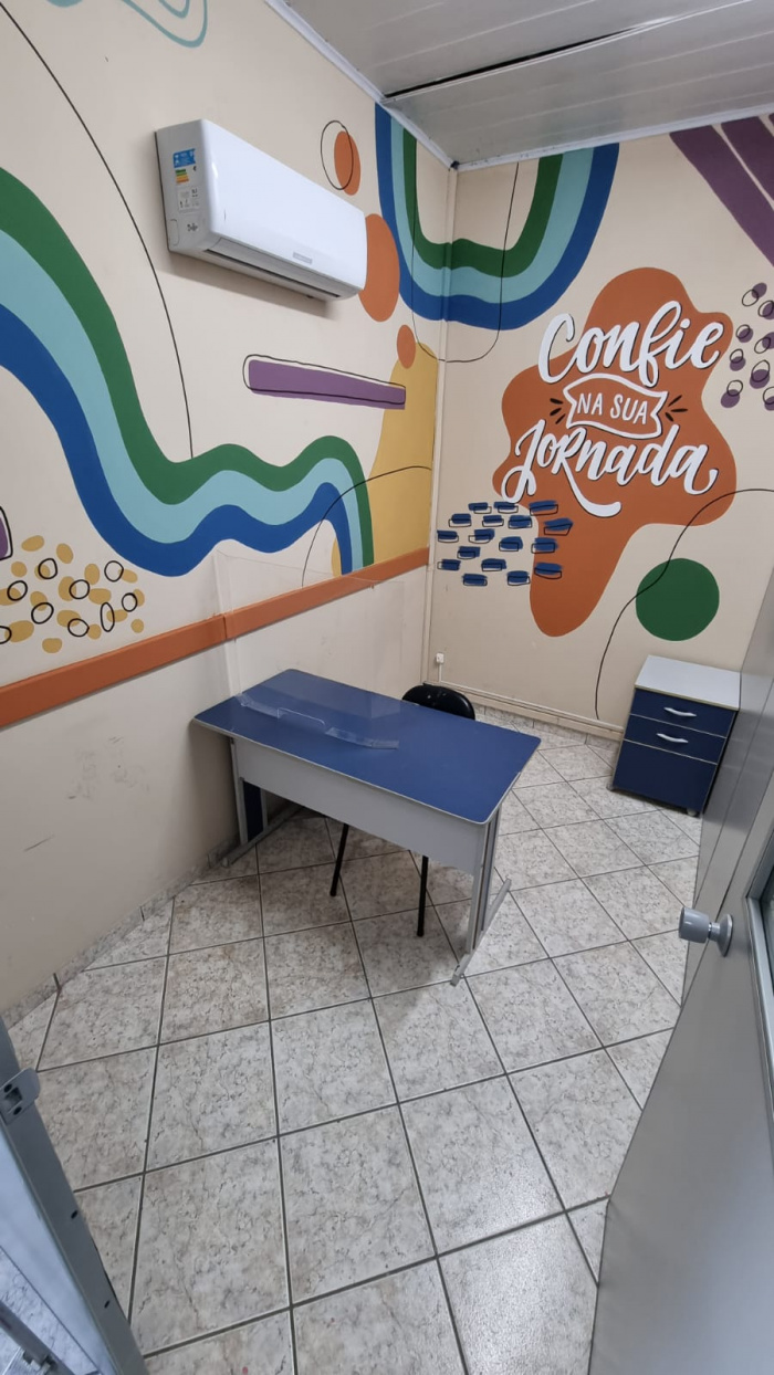 Técnica de muralismo humaniza salas do Cras do Parque Moscoso