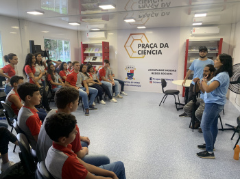Estudantes de Minas Gerais visitam Vitória para conhecer a Praça da Ciência