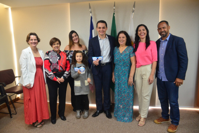 Entrega Valcher Óculos Estudantes
