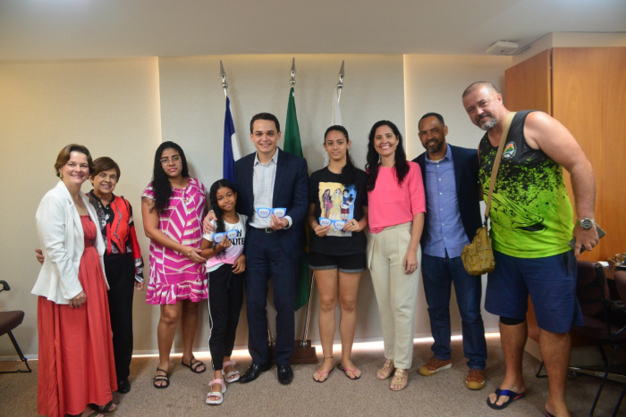 Entrega Valcher Óculos Estudantes