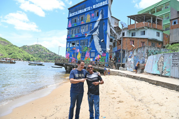 Entrega da pintura do Bar do Bigode