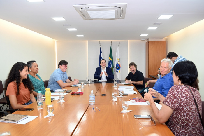 Prefeito se reúne com especialistas para dialogar sobre Regularização Fundiária